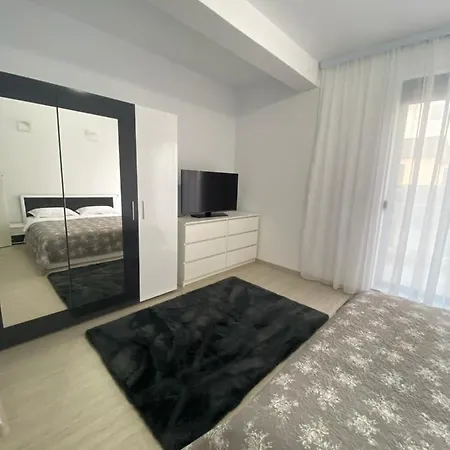 Apartament Grey *